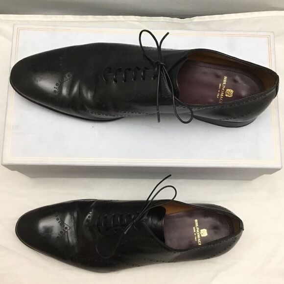 Bruno Magli 'Vittorio' Wingtip Oxfords (B10) - Picture 3 of 8